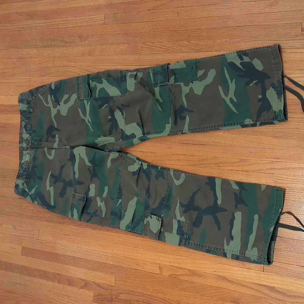 Local European Camo Cargo Pants-Vintage Distressed size s/m